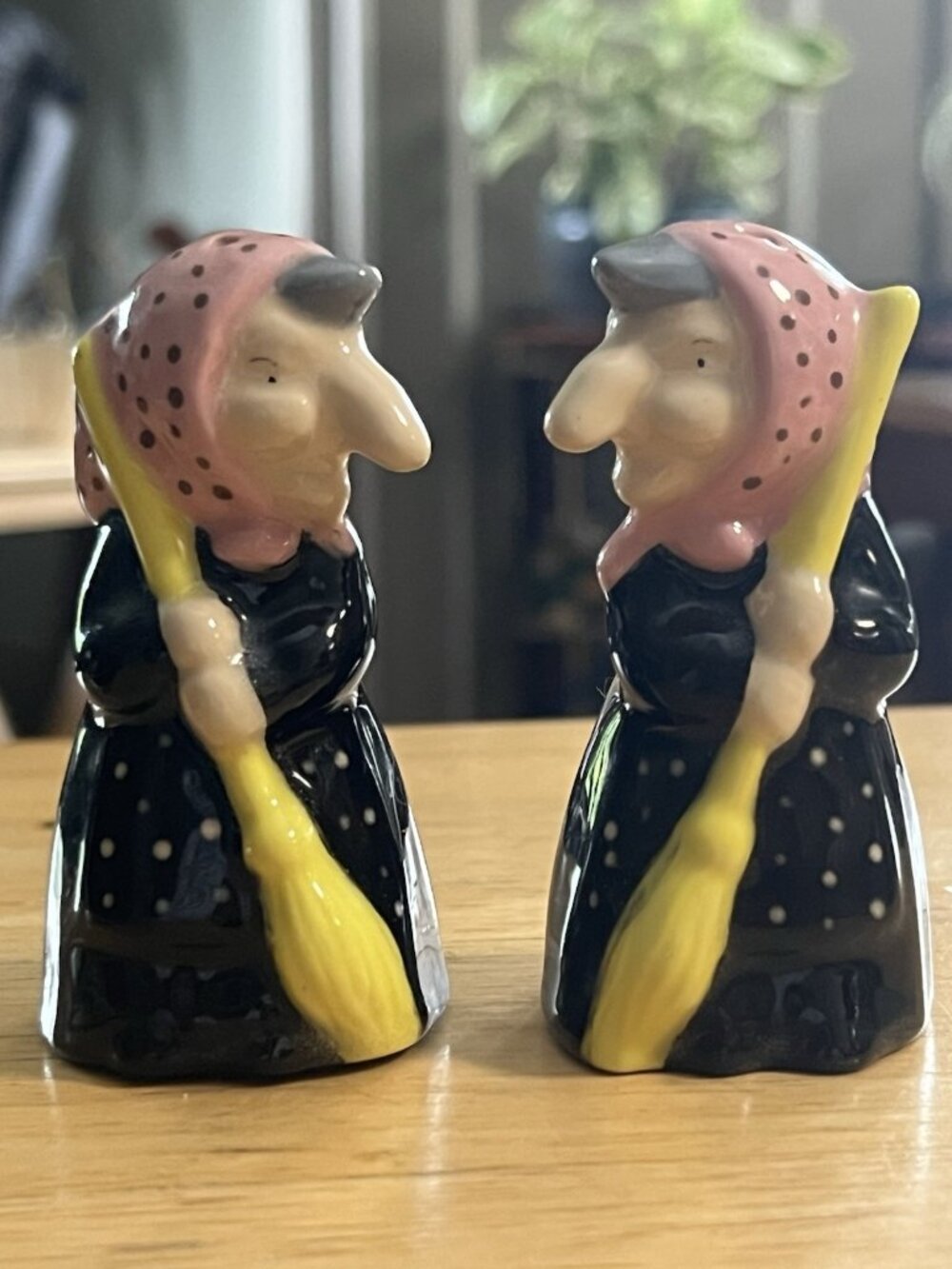 Vintage Kitchen Witch 1981 Porcelain Salt Pepper Shakers Babushka BABA YAGA
